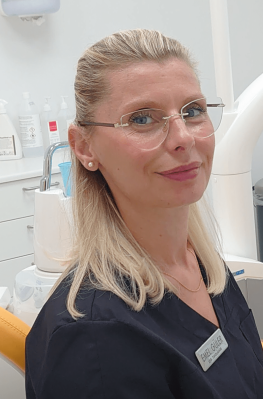 Dentist Emel Güler - Dentist in Jönköping
